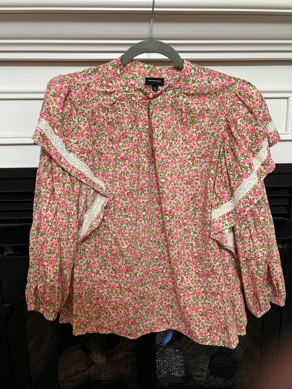 Who What Wear Pink & Green Floral Lace-Trim Ruffle Blouse
